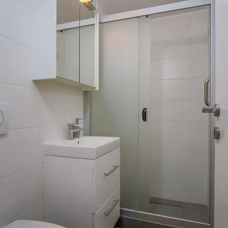 By The Sea Artatore, Losinj - 7934 Apartamento Čunski